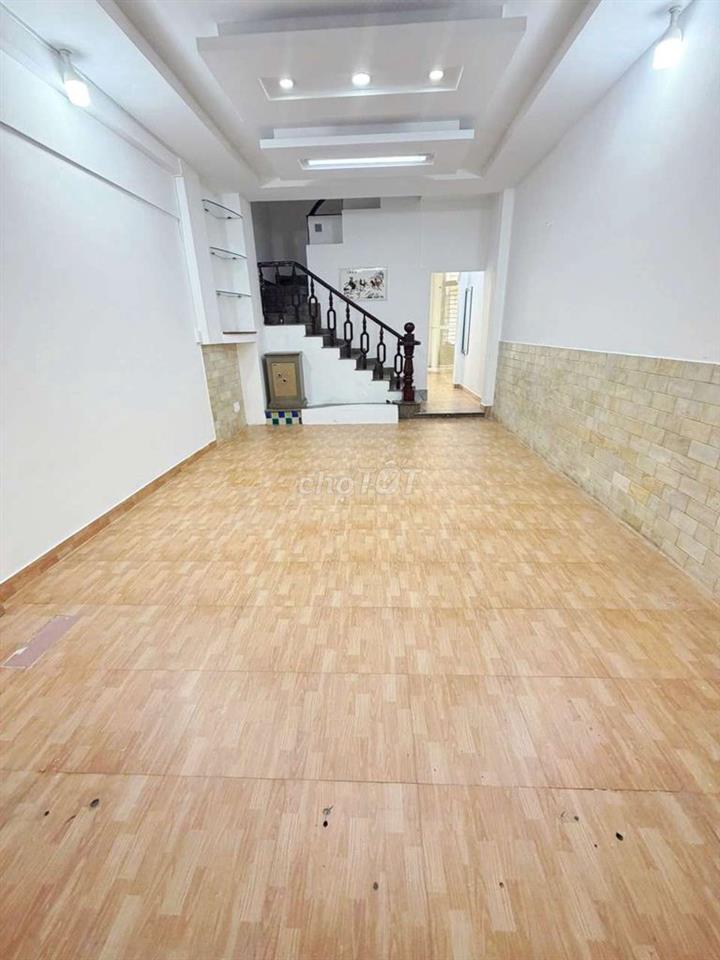 Mặt bằng Trịnh Đình Trọng. Tân Phú. Hẻm xe tải thông thoáng. Dtsd 52m2
