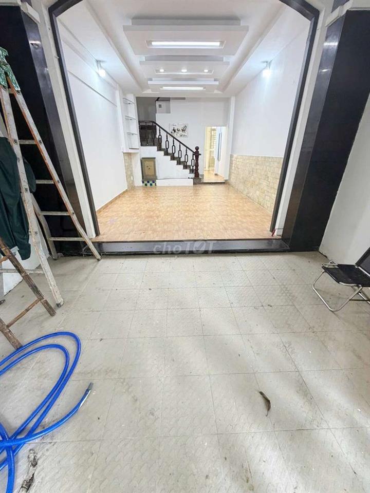 Mặt bằng Trịnh Đình Trọng. Tân Phú. Hẻm xe tải thông thoáng. Dtsd 52m2