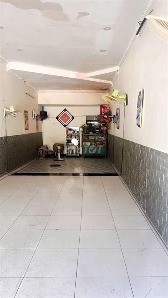 Mặt tiền Hiền Vương. Tân Phú (1pn, 1wc). Dtsd 100m2