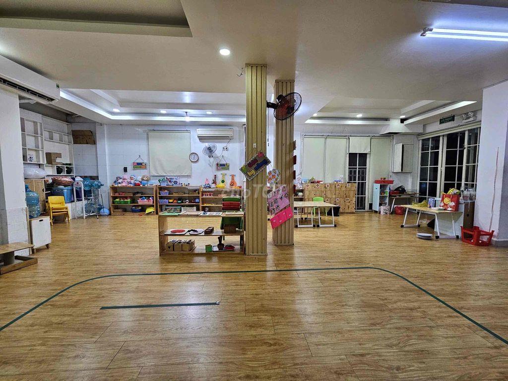 CHO THUÊ NHÀ GÓC 2 MT Hẻm LÊ ĐẠI HÀNH | 200m2 | 4 LẦU | Showroom, Vp