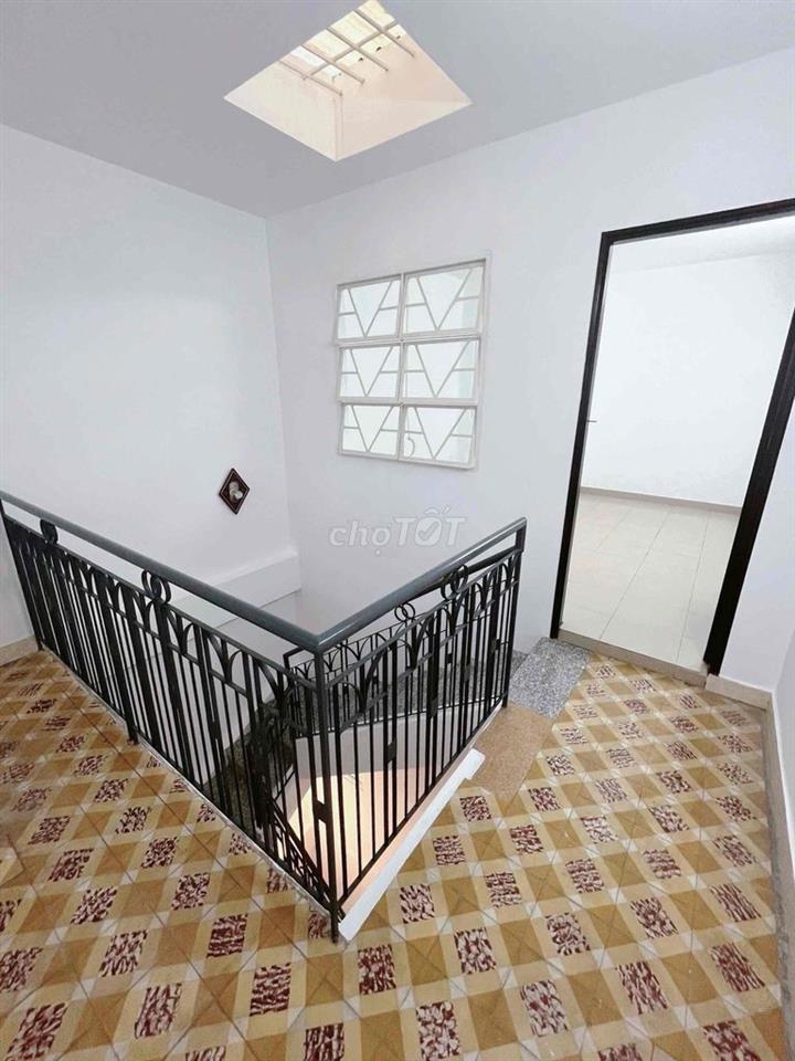 NHÀ HIẾM!!! CX BÌNH THỚI HXH 5PN 3 LẦU ST