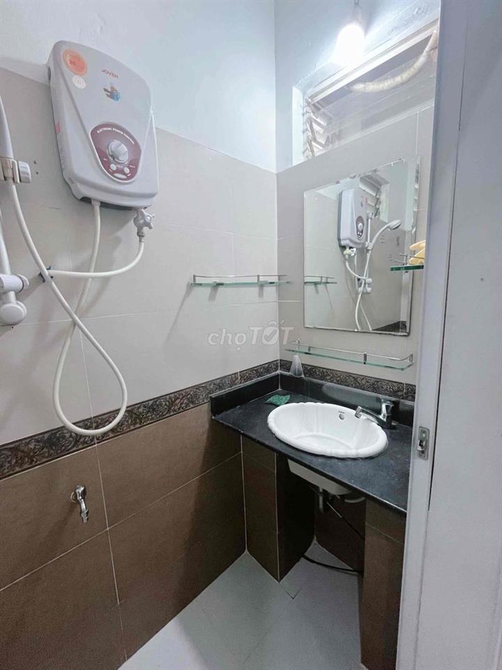 Nhà HXH Tuệ Tĩnh 3PN 3WC 2 Máy Lạnh - Gần Lê Đại Hành