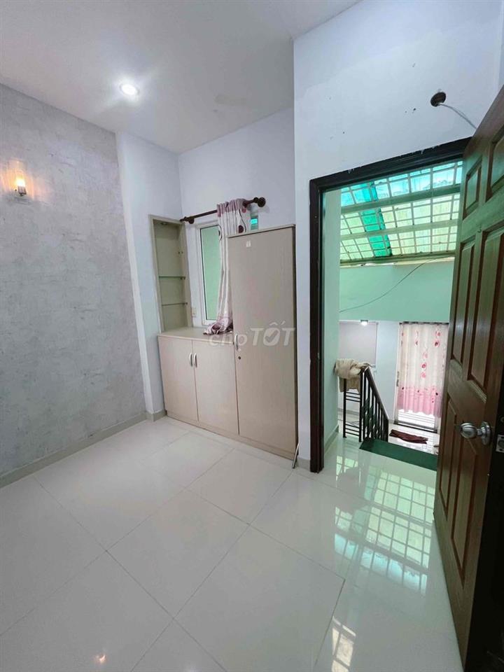 Nhà HXH Tuệ Tĩnh 3PN 3WC 2 Máy Lạnh - Gần Lê Đại Hành