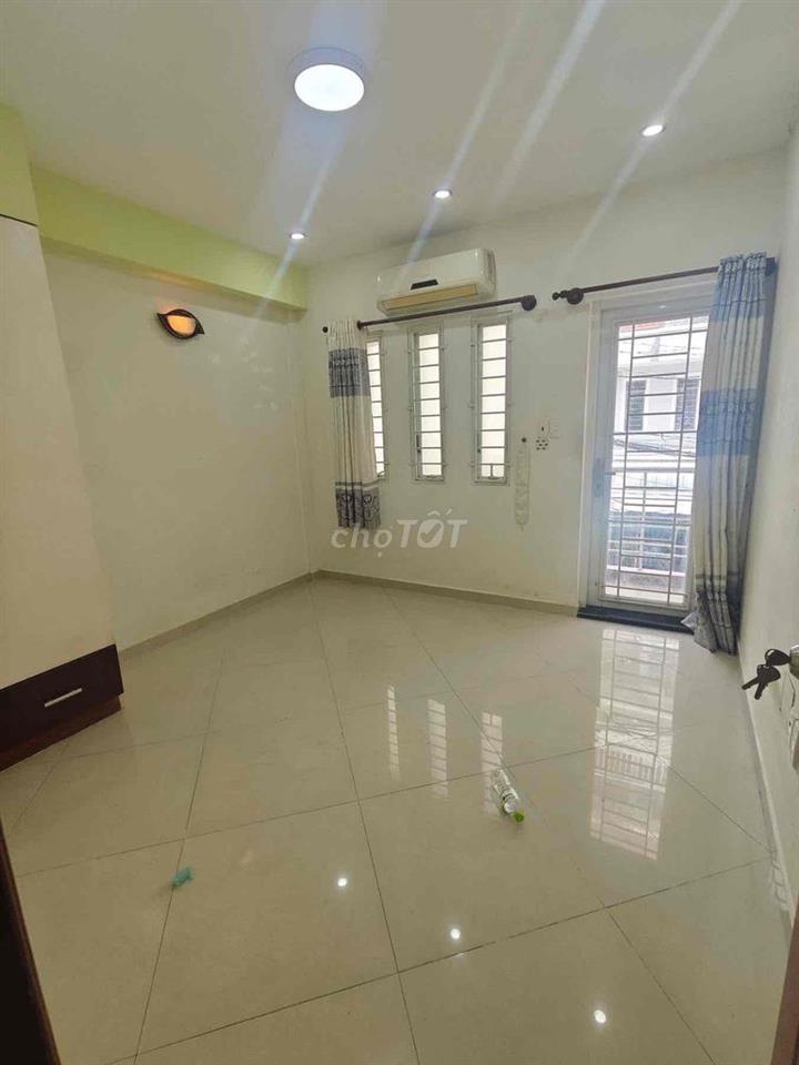 Nhà HXT Minh Phụng 2 Lầu 3PN 3 Máy Lạnh 3Wc 3,5x10m
