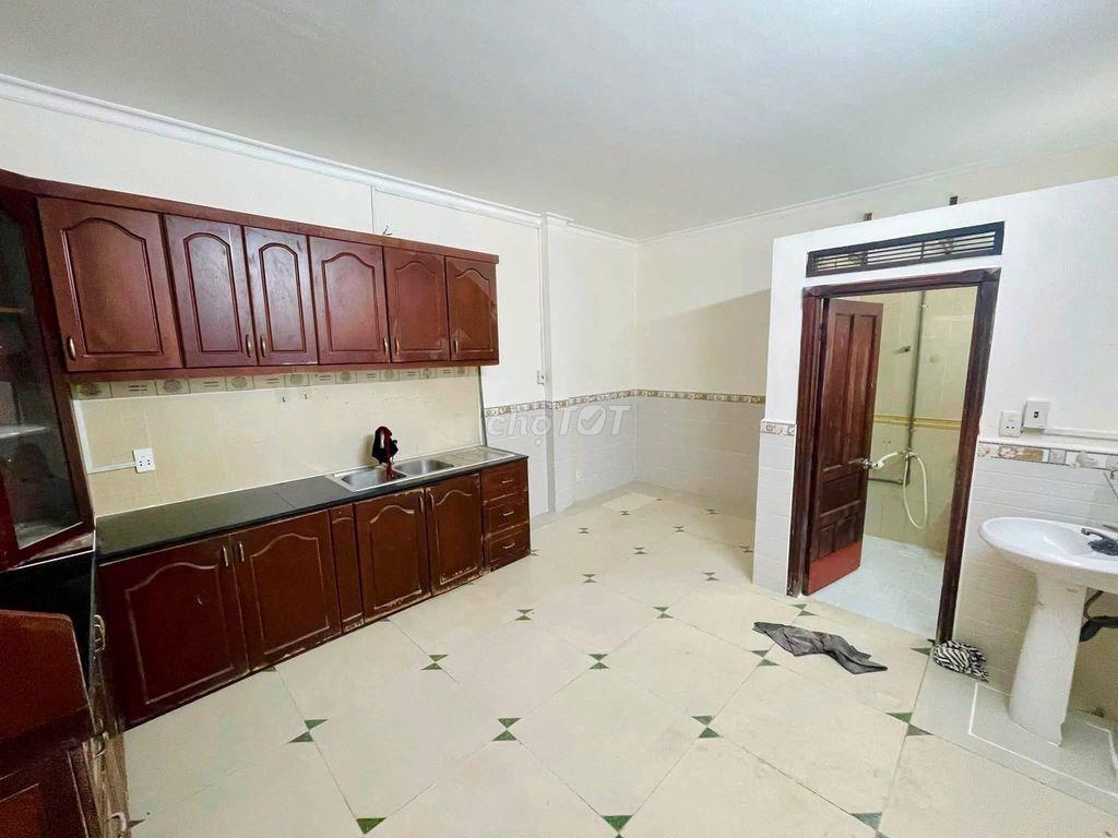 Nhà MỚI sơn sửa đường nội bộ Cư Xá Lữ Gia P15 Q11
