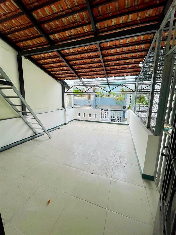 Nhà MỚI sơn sửa đường nội bộ Cư Xá Lữ Gia P15 Q11