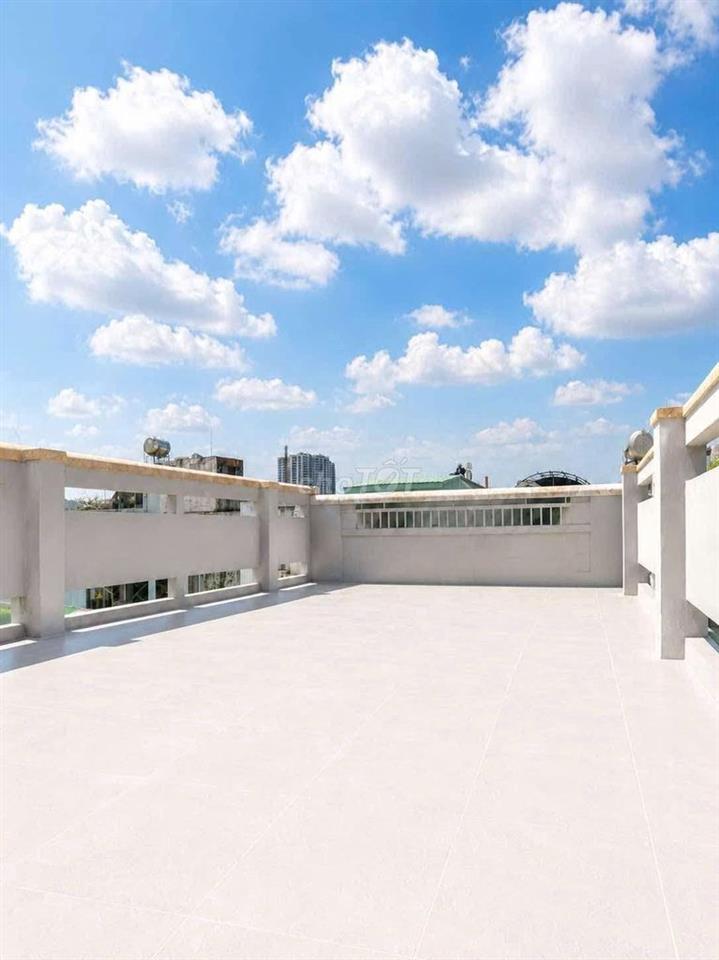 Cho thuê nhà nguyên căn hẻm xe tải Lạc Long Quân