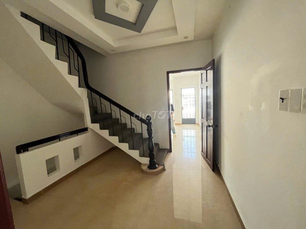 Nhà nguyên căn Mặt Tiền đường Lạc Long Quân P5