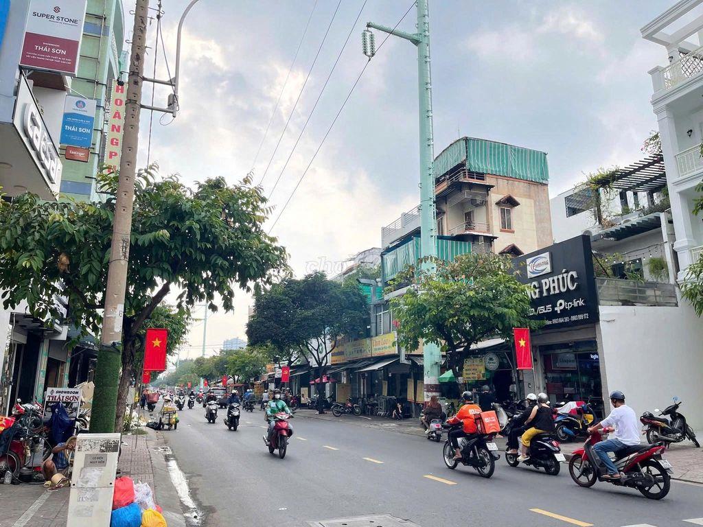 GÓC 2 MT đường Bình Thới P14 Q11 (gần vòng xoay Lê Đại Hành)