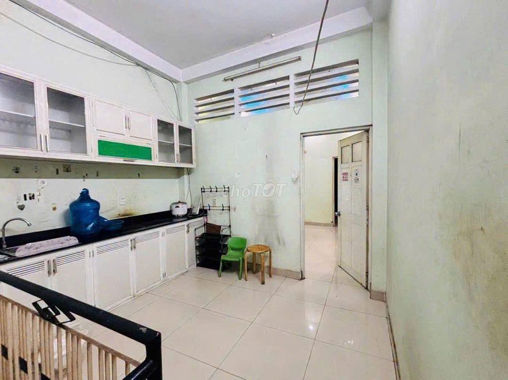 Nhà nguyên căn MT Minh Phụng vỉa hè rộng 5m