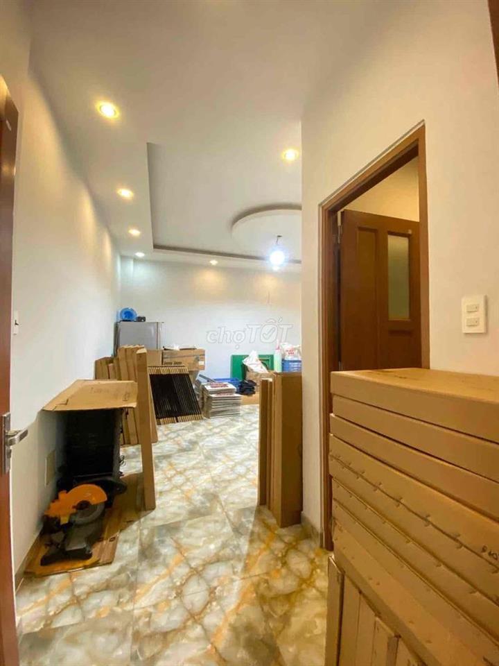 Nhà Rộng rải nở hậu 8m hẻm xe tải Lạc Long Quận