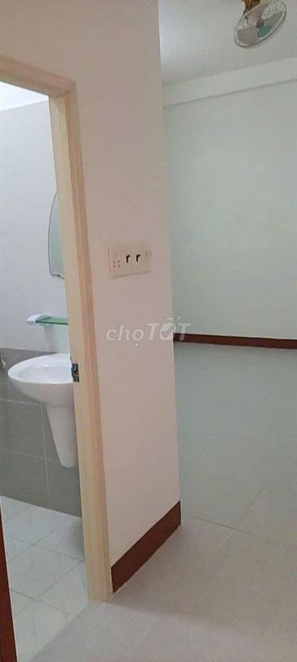 Cho thuê nhà nguyên căn MTKD đường Phú Thọ Q11