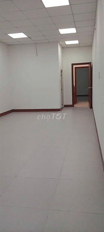 Cho thuê nhà nguyên căn MTKD đường Phú Thọ Q11