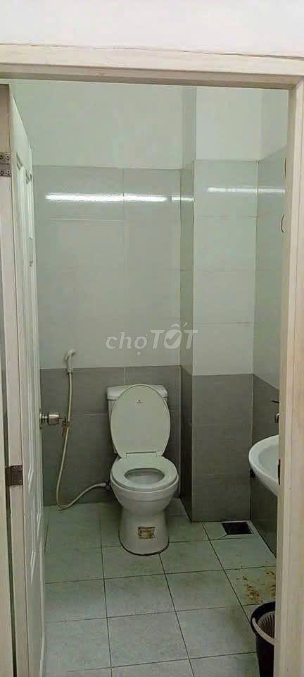 Cho thuê nhà nguyên căn MTKD đường Phú Thọ Q11