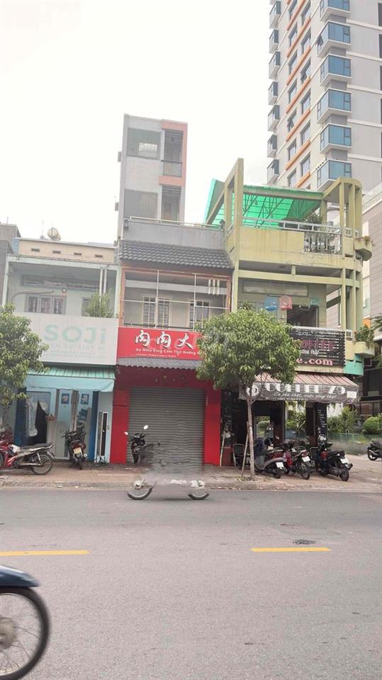Khu kinh doanh Sầm uất, đường xe tấp nập ngày đêm
