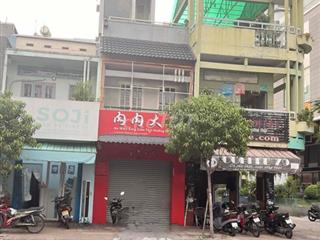 Khu kinh doanh Sầm uất, đường xe tấp nập ngày đêm