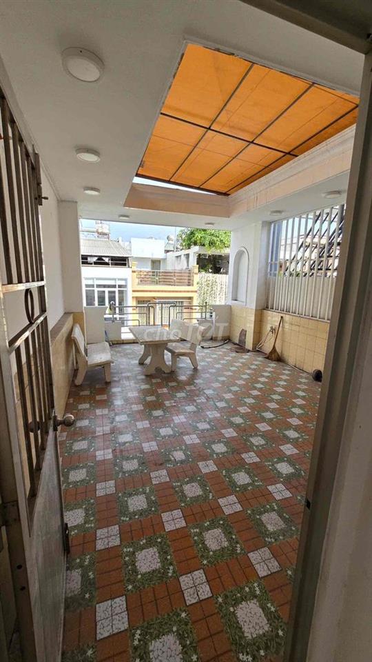 Nhà hẻm 2 xe tải tránh nhau khu VIP văn phòng