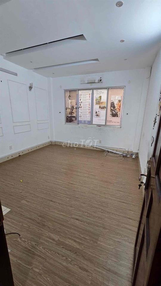 Nhà hẻm 2 xe tải tránh nhau khu VIP văn phòng