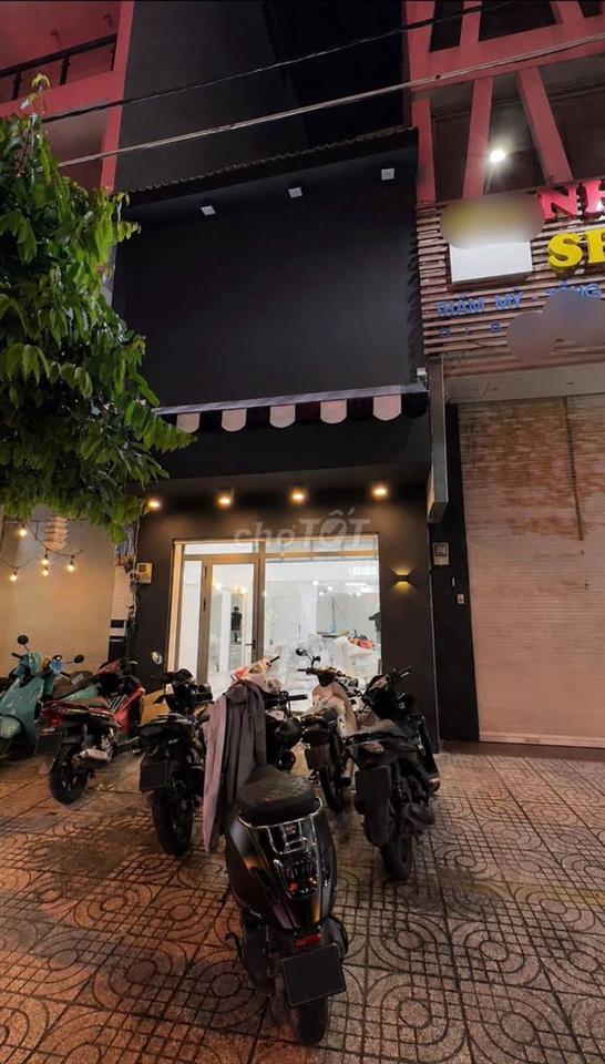 Nhà nguyên căn MT Bình Thới ( Gần vòng xoay lê đại hành)