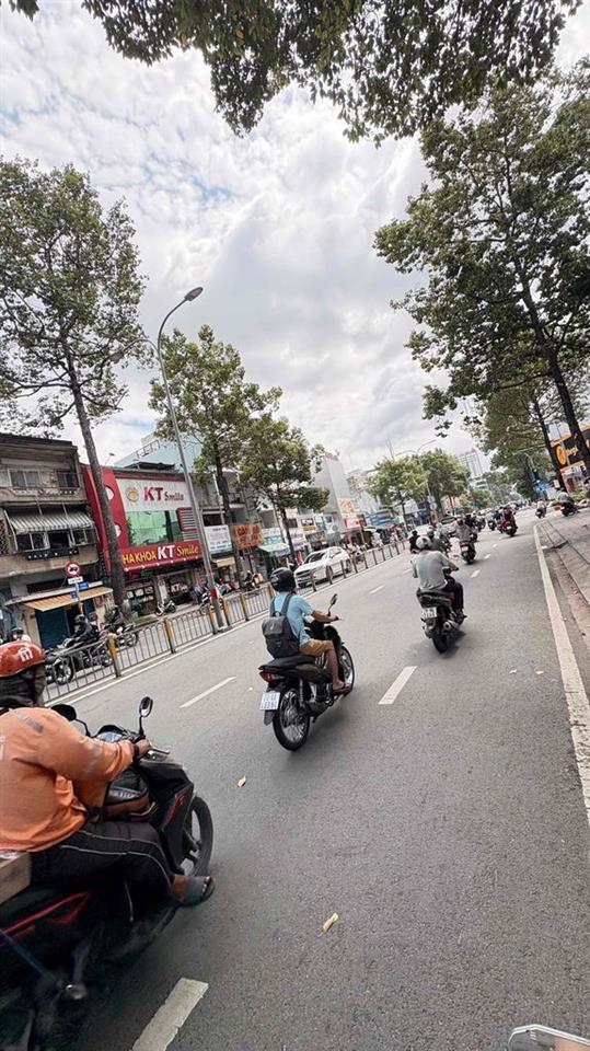 Nhà MTKD 1275-1277 đường 3/2 Q11