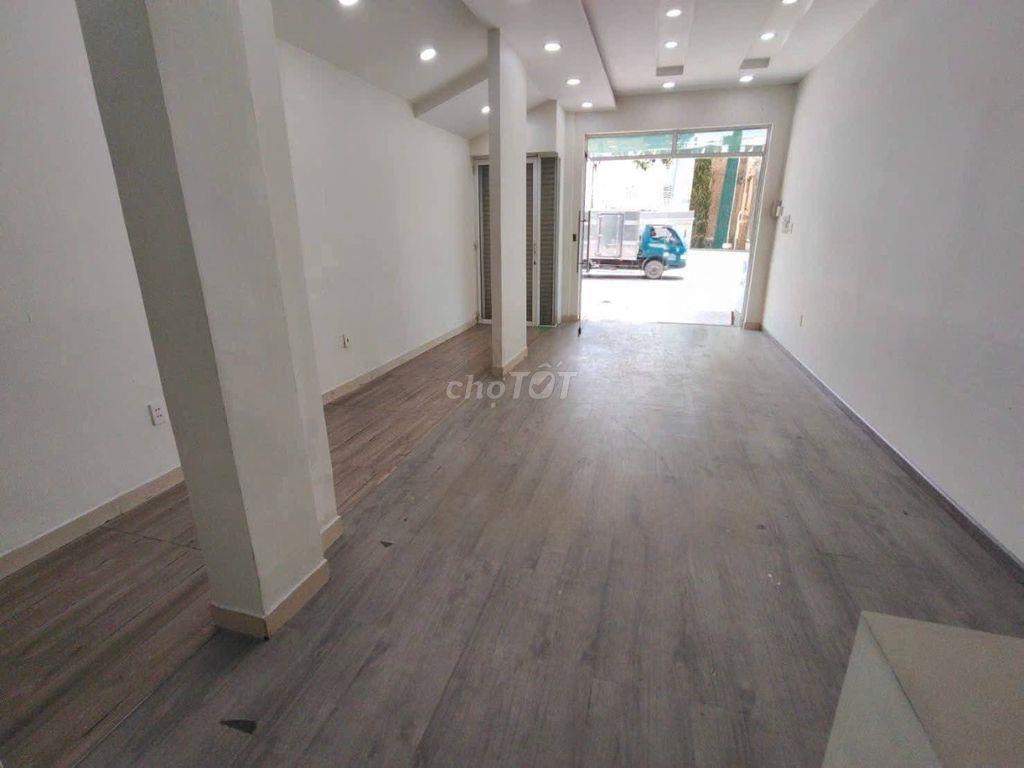 GÓC 2 MT Kinh Doanh đường  3/2 vỉa hè rộng 4-5m,