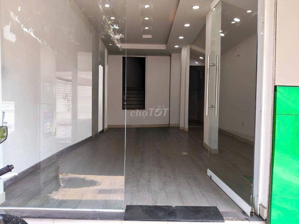 GÓC 2 MT Kinh Doanh đường  3/2 vỉa hè rộng 4-5m,