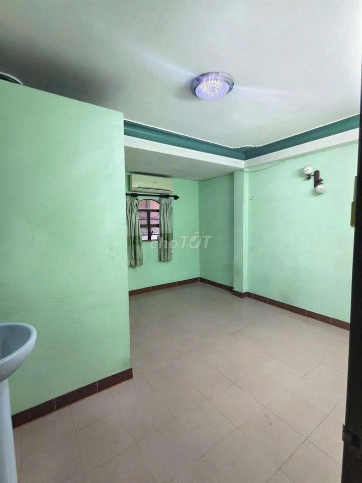 Nhà nguyên căn 6PN MT Huyện Toại 