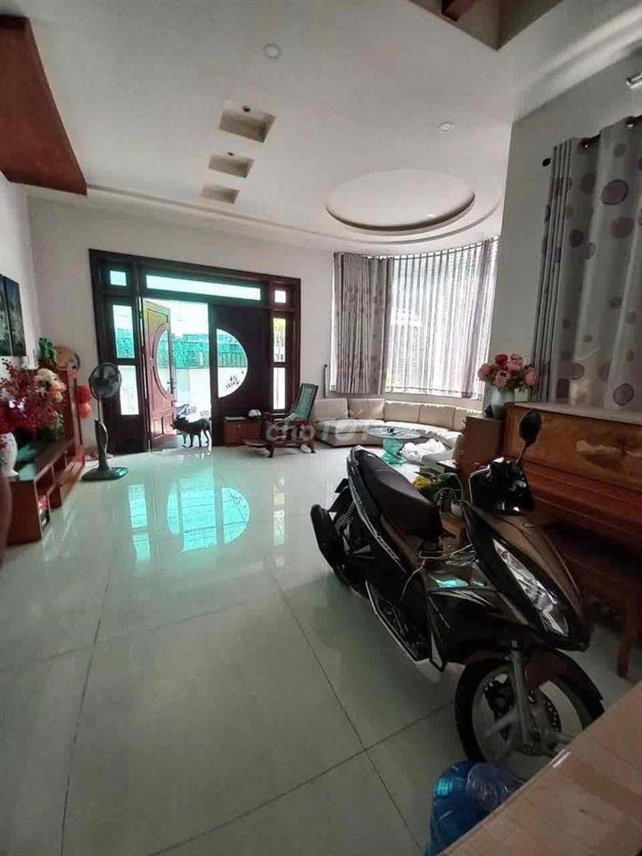 BIỆT THỰ 17x17  Khu VIP Phường 15 Q11