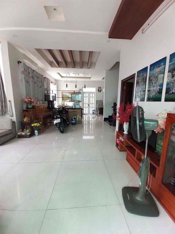 BIỆT THỰ 17x17  Khu VIP Phường 15 Q11