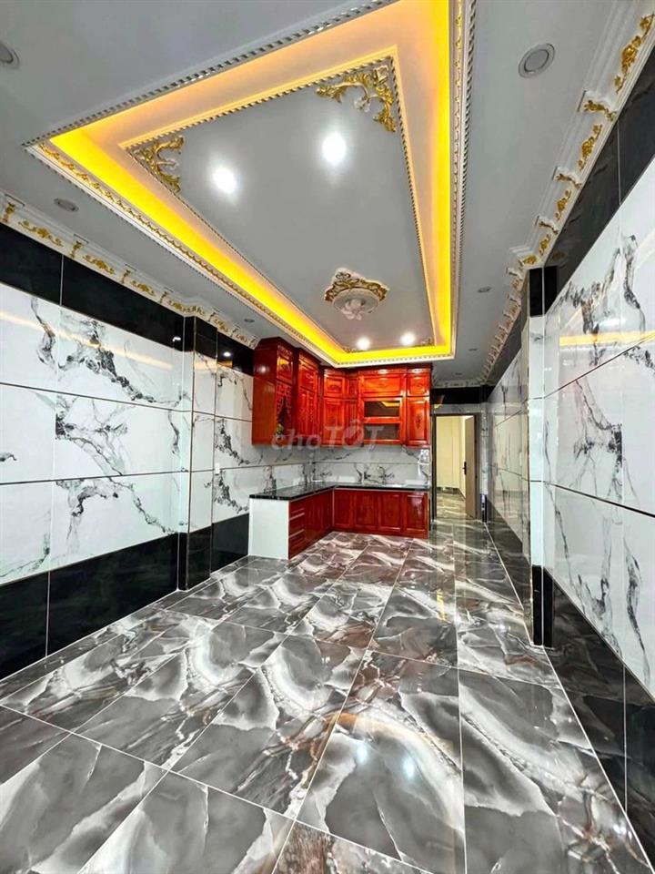 Nhà nguyên 1 trệt 1 lầu MTKD Lạc Long Quân