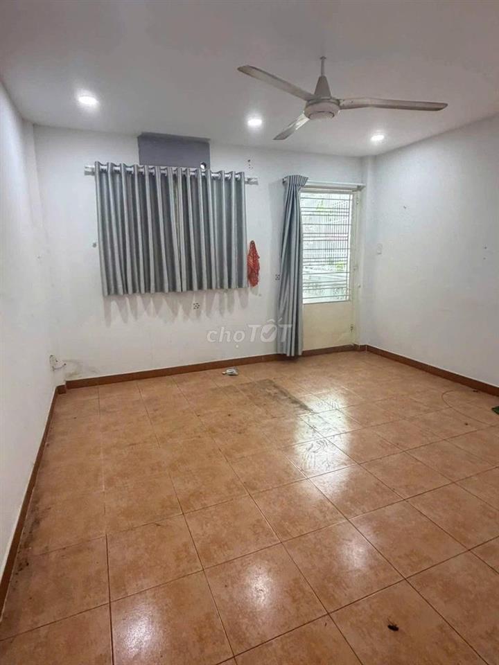 Nhà đường nội bộ 2 xe tải tránh nhau khu Cư Xá Bình Thới