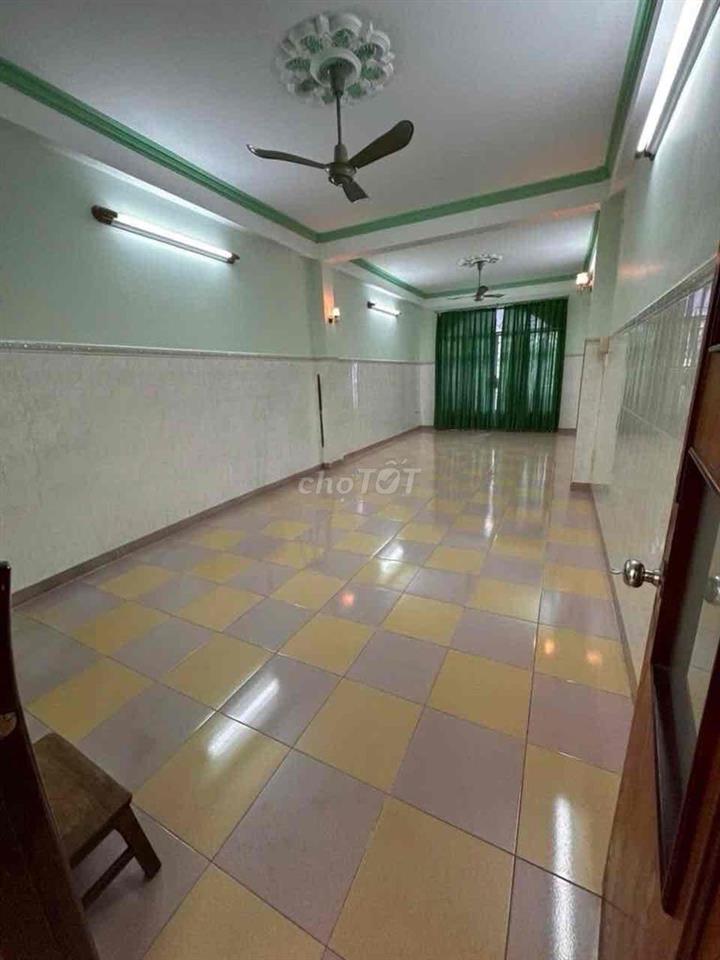 Nhà nguyên căn HXH gần Chợ Thiếc
