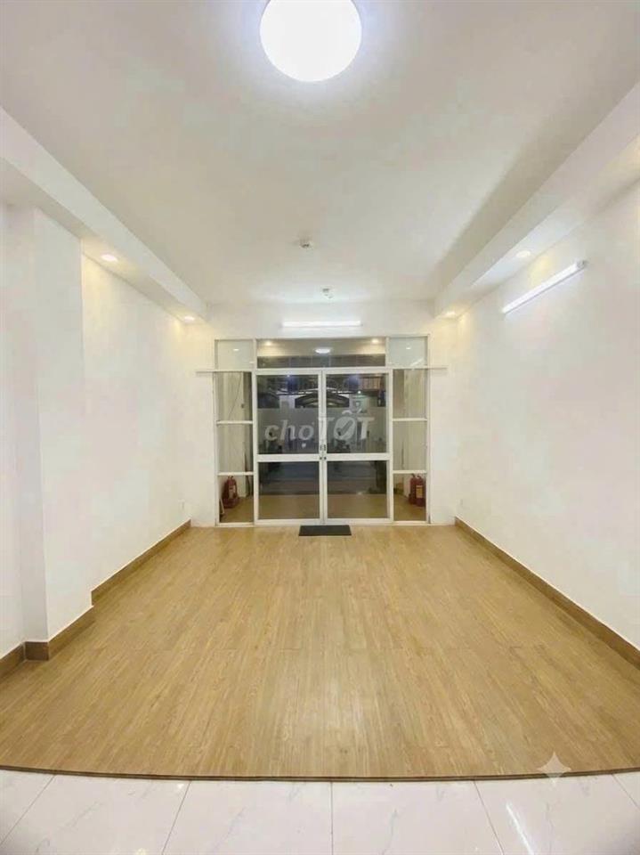 Nhà nguyên căn 2 xe tải tránh nhau cư xá lữ gia p15 Q11