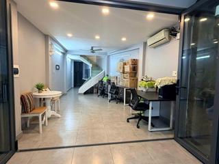 Nhà MỚI đường nội bộ xe tải Lê Thị Bạch Cát