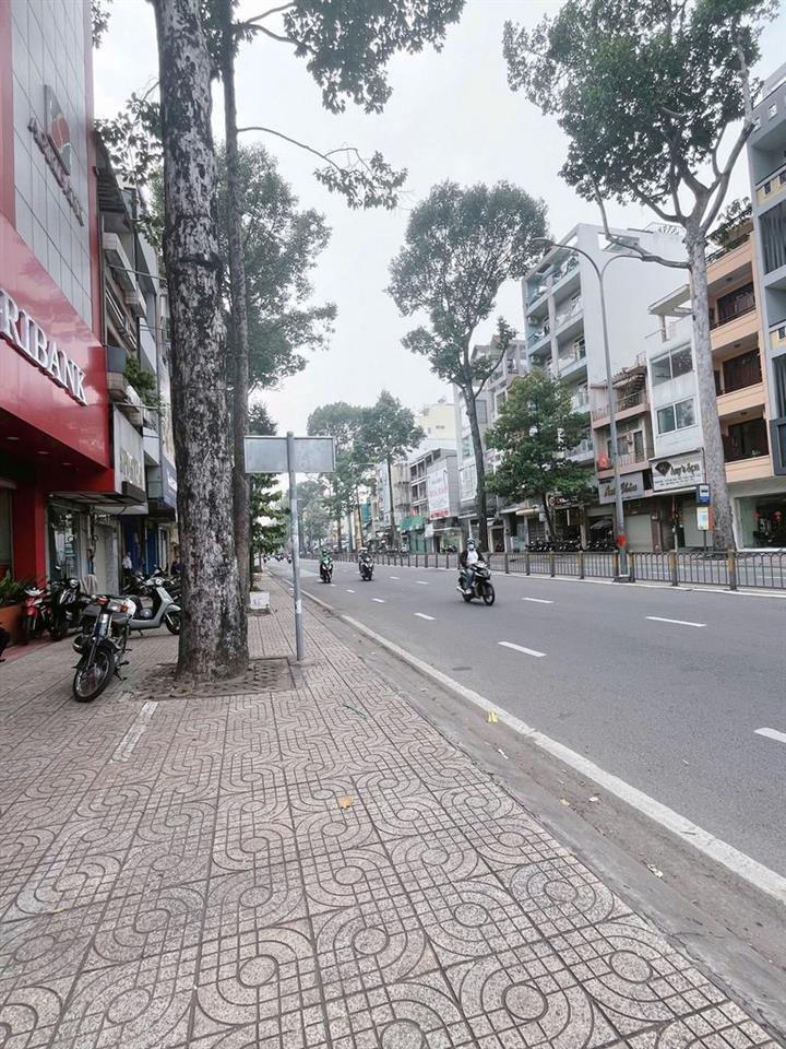 GIÁ RẺ!!!nguyên căn 1467A đường 3 tháng 2 Q11
