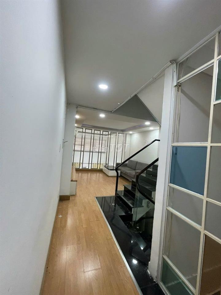 Chân dài 25m hẻm xe tải Lê Đại Hành (LOTTER, PARKSON)