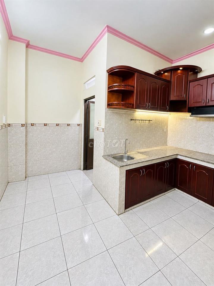 Nhà nguyên căn 3PN hẻm xe tải đường Âu Cơ 