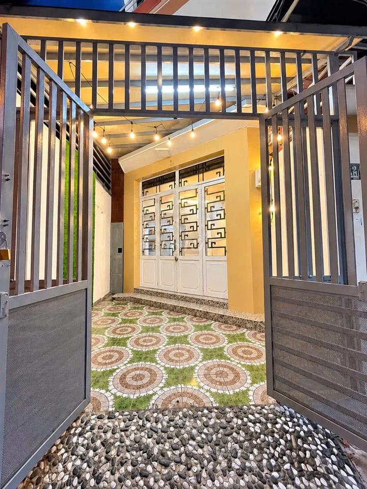 Nhà nguyên căn 4PN (đi bộ ra LOTTER, PARKSON)