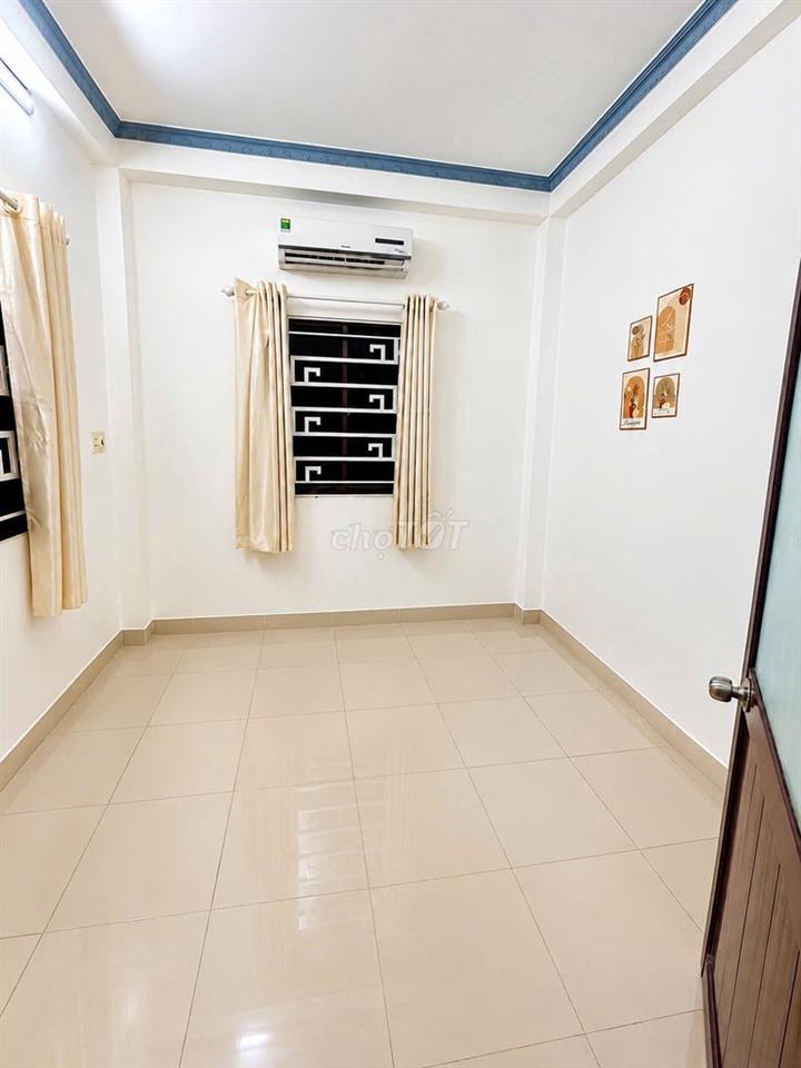 Nhà nguyên căn 4PN (đi bộ ra LOTTER, PARKSON)
