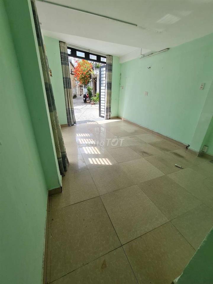 cho Thuê mặt bằng để ở hoặc kinh doanh  26m², có sân rộng, hẻm hông 6m