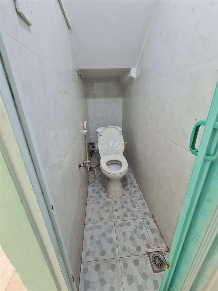 cho Thuê mặt bằng để ở hoặc kinh doanh  26m², có sân rộng, hẻm hông 6m