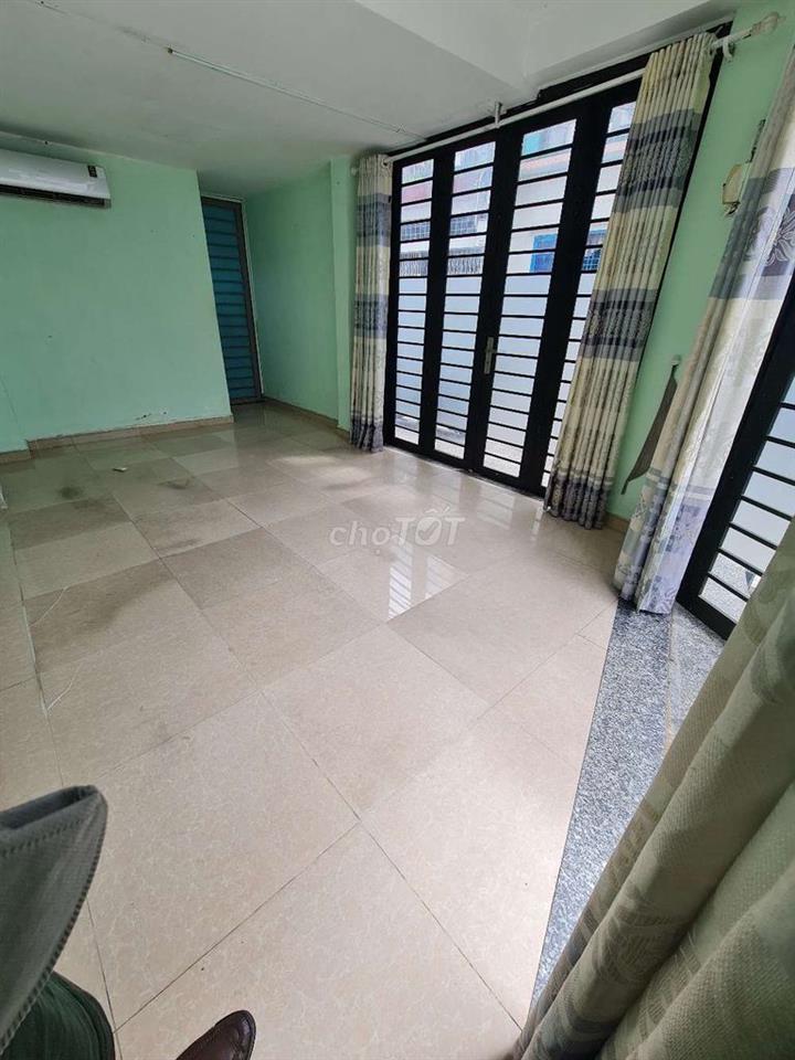 cho Thuê mặt bằng để ở hoặc kinh doanh  26m², có sân rộng, hẻm hông 6m