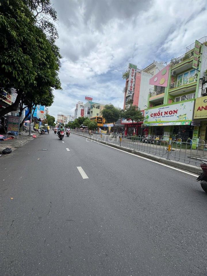 MẶT TIỀN ĐƯỜNG NGUYỄN SƠN 8M X 28M , 1 TRỆT 2 LẦU NHÀ CÓ SẴN THANG MÁY