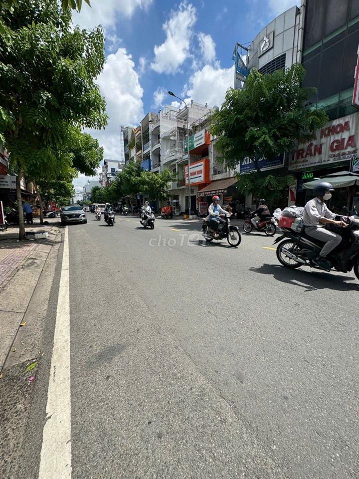 MẶT TIỀN ĐƯỜNG TÂN SƠN NHÌ NGANG 12M DÀI 22M , 1 TRỆT 1 LẦU KD TỰ DO