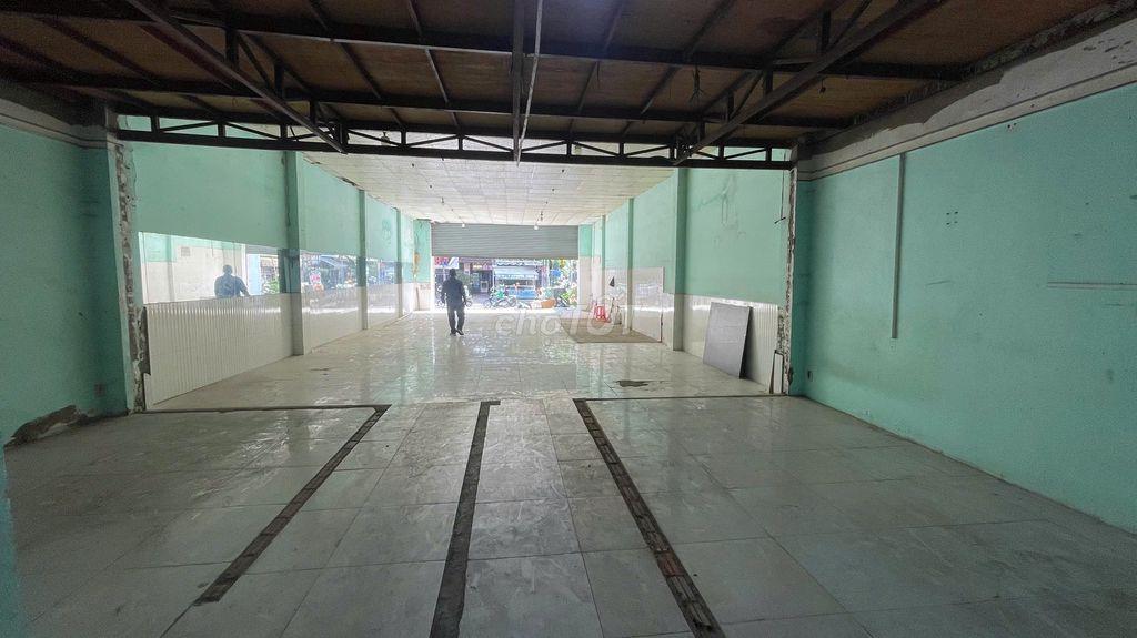 MẶT TIỀN BÌNH LONG NGANG 8M DÀI 30M , 1 TRỆT 1 GÁC LỬNG , KD ĐA NGÀNH