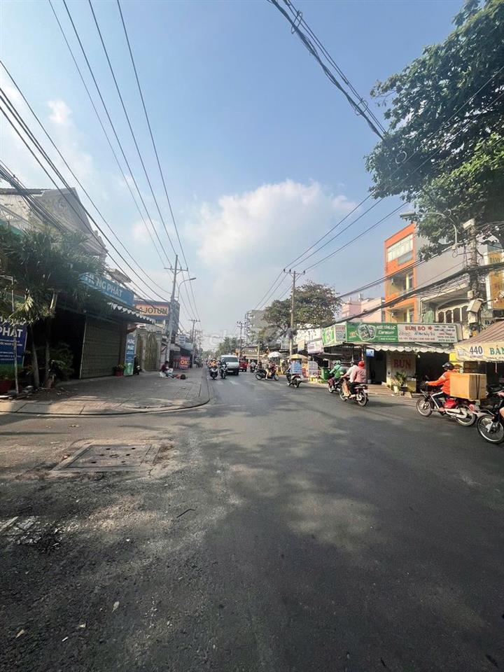 MẶT TIỀN BÌNH LONG NGANG 8M DÀI 30M , 1 TRỆT 1 GÁC LỬNG , KD ĐA NGÀNH