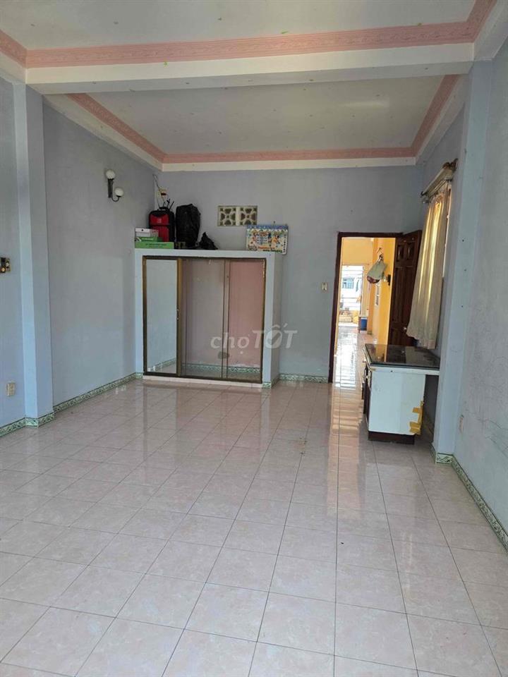 CHO NỮ THUÊ TRỌ NGAY ĐẦM SEN. Q11