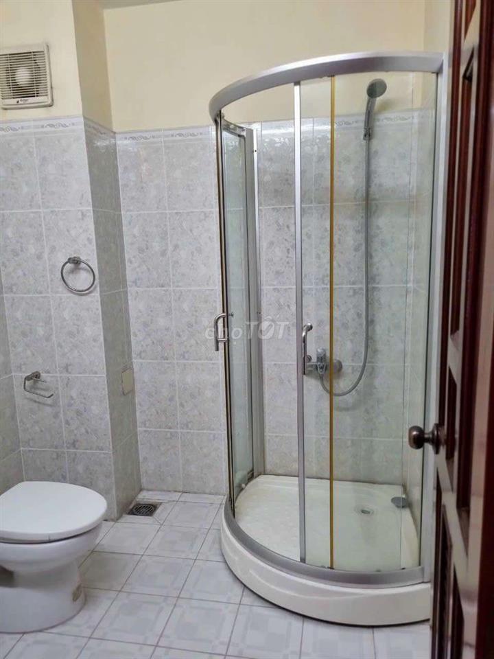 Cho nữ sinh viên, nhân vien văn phòng thuê phòng