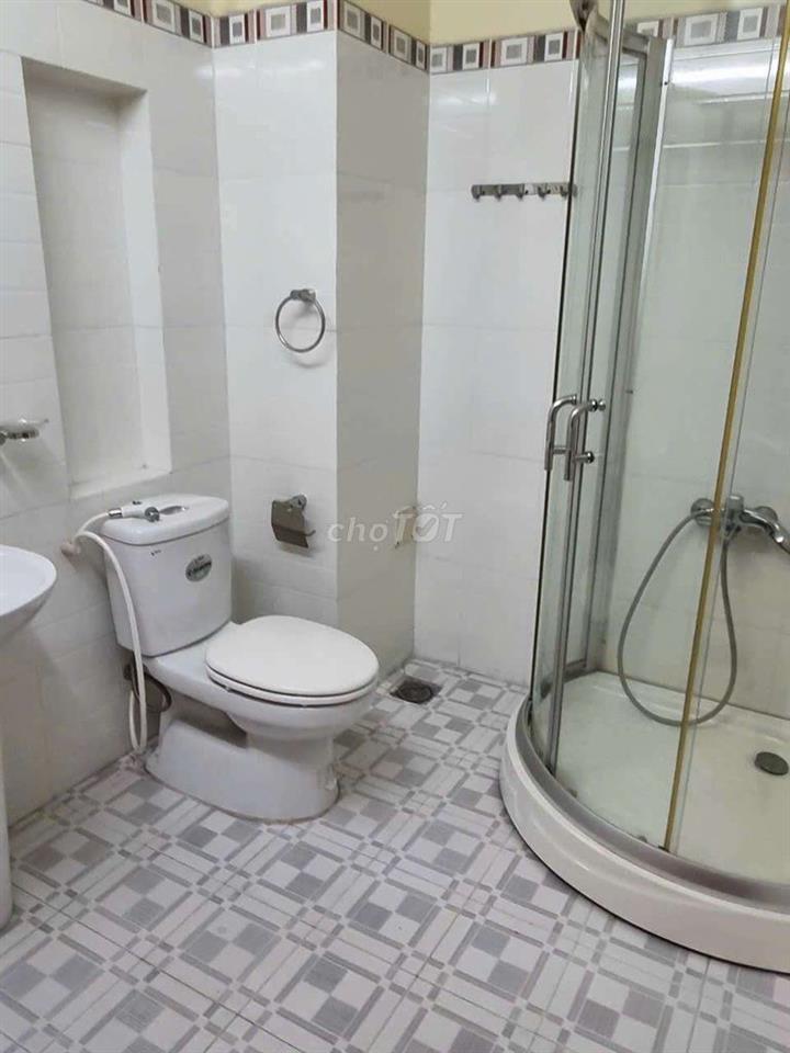 Cho nữ sinh viên, nhân vien văn phòng thuê phòng