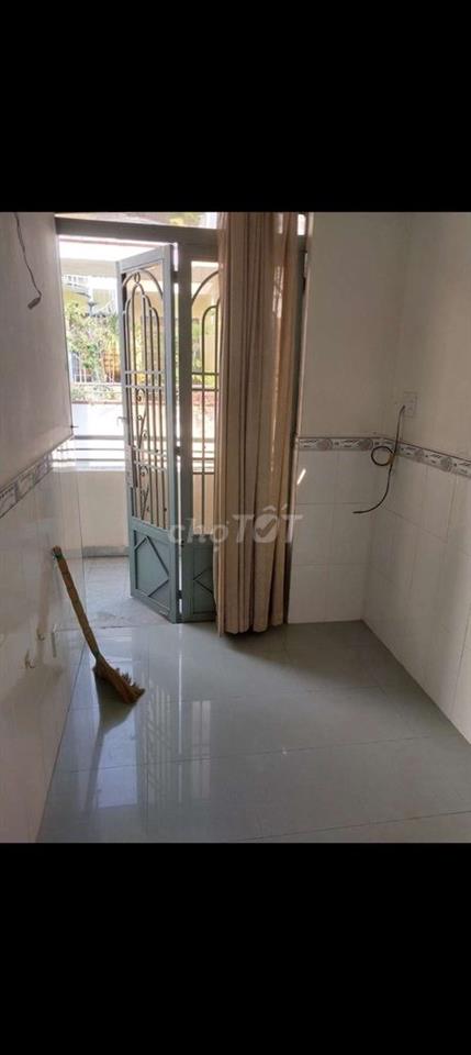 Cho nữ thuê phòng trọ quận 11